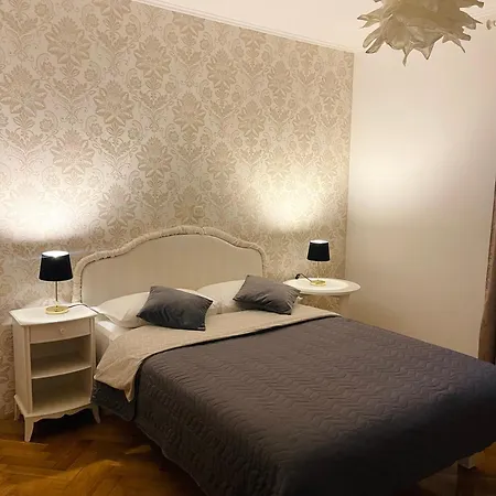 Near Beach With Garage And Balcony * 스플리트